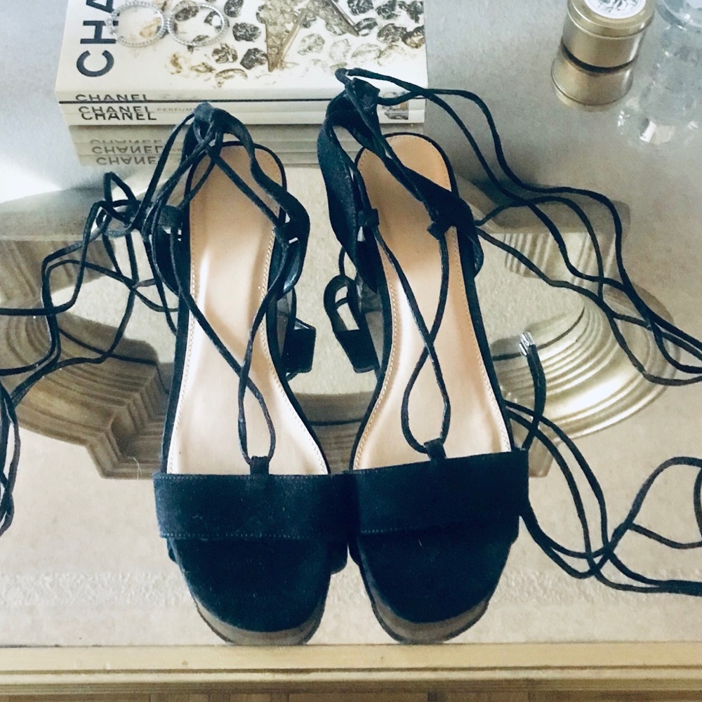 NWT Topshop Black Strappy Sandals w Chunky Heel